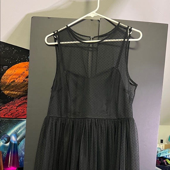 LC Lauren Conrad Elegant Black Midi Dress - Picture 4 of 10